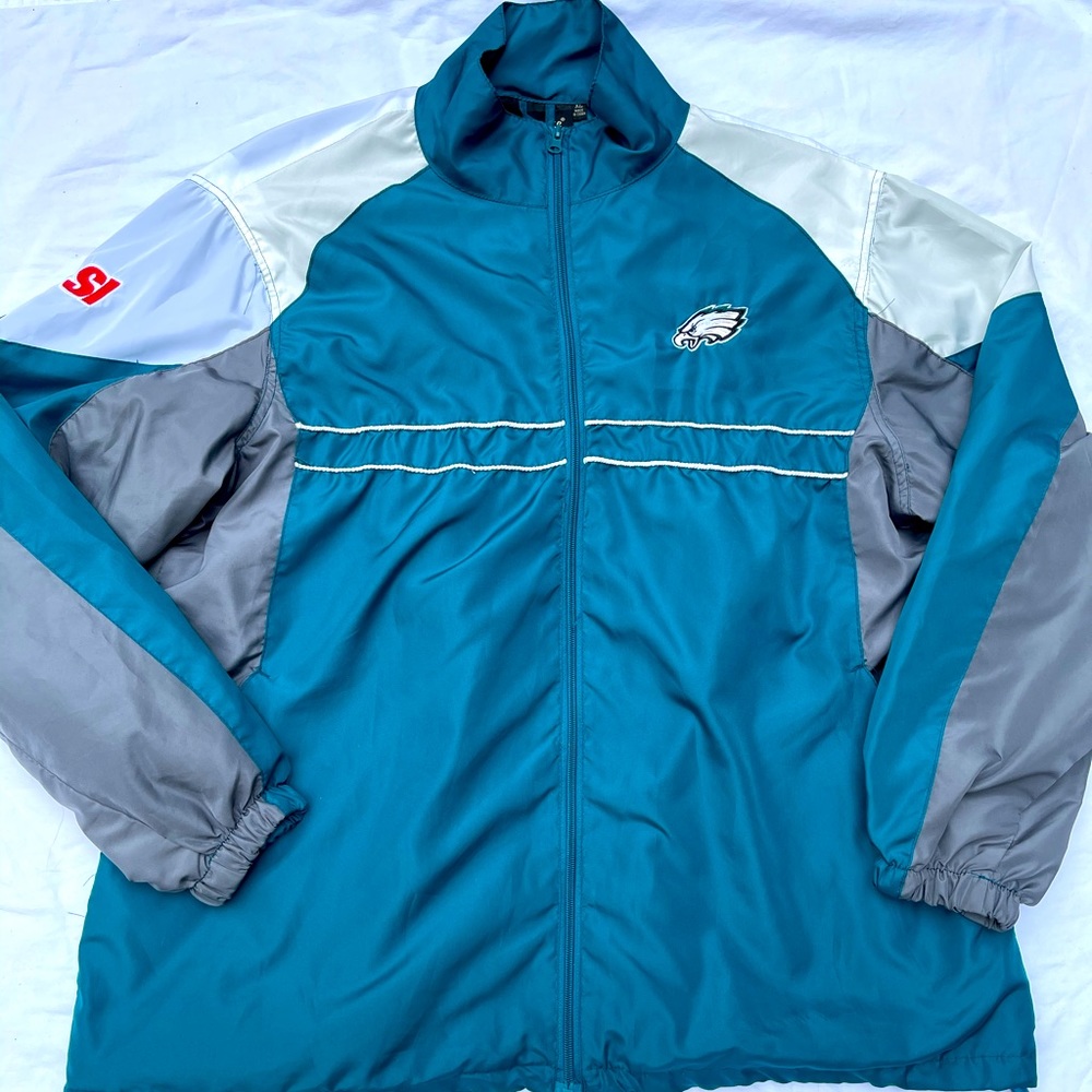 PHILLY EAGLES rain jacket zip up. no hood & no flaws